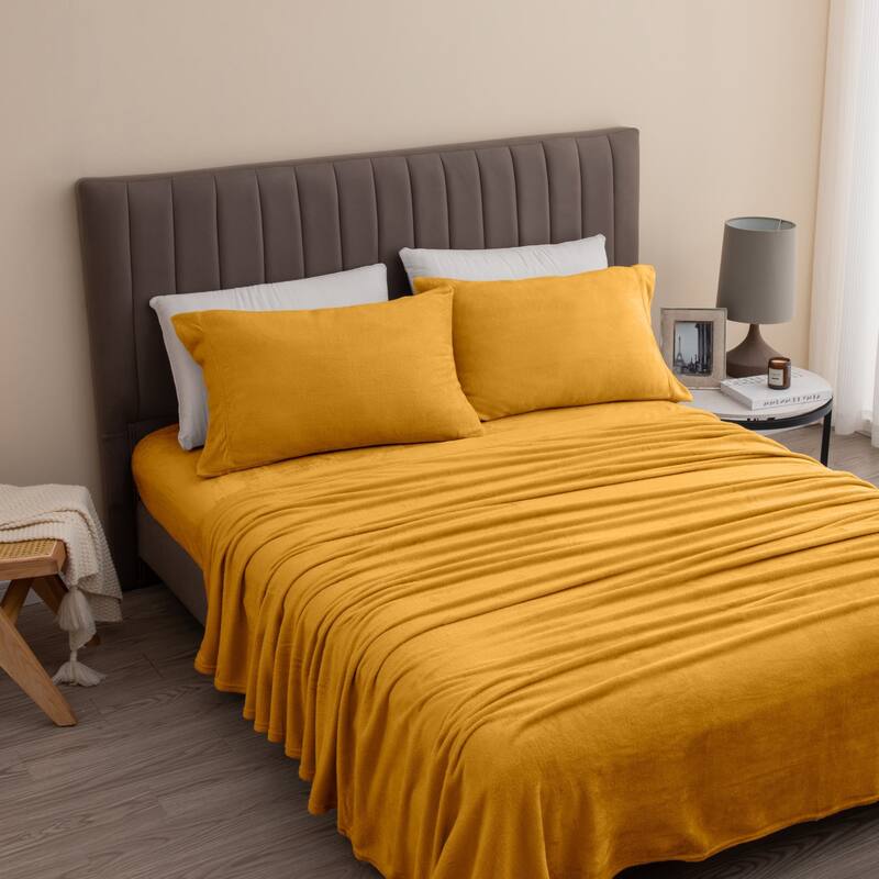 Great Bay Home Extra Soft Cozy Velvet Plush Solid Bed Sheet Set