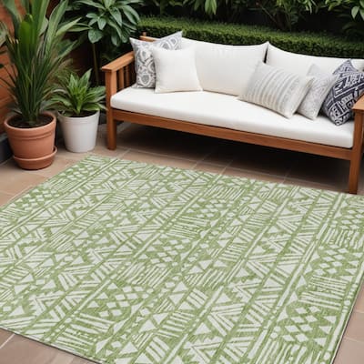 HomeRoots Southwestern Transitional Rectangle Outdoor Rug