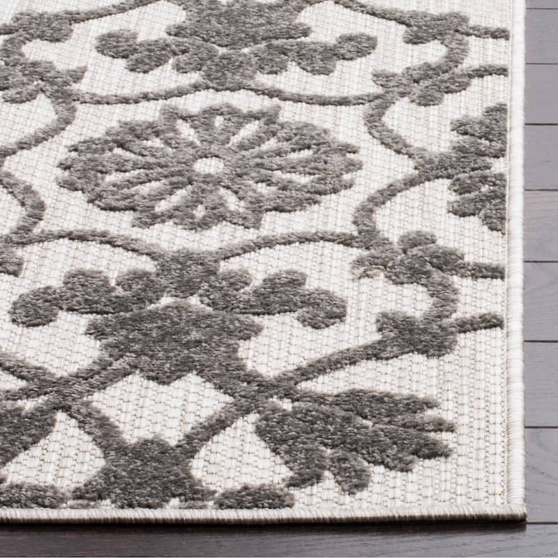 SAFAVIEH Cottage Rafaela Indoor/ Outdoor Patio Backyard Rug