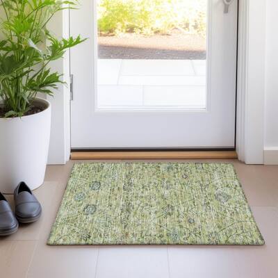 Machine Washable Indoor/ Outdoor Traditional Kashan Chantille Rug