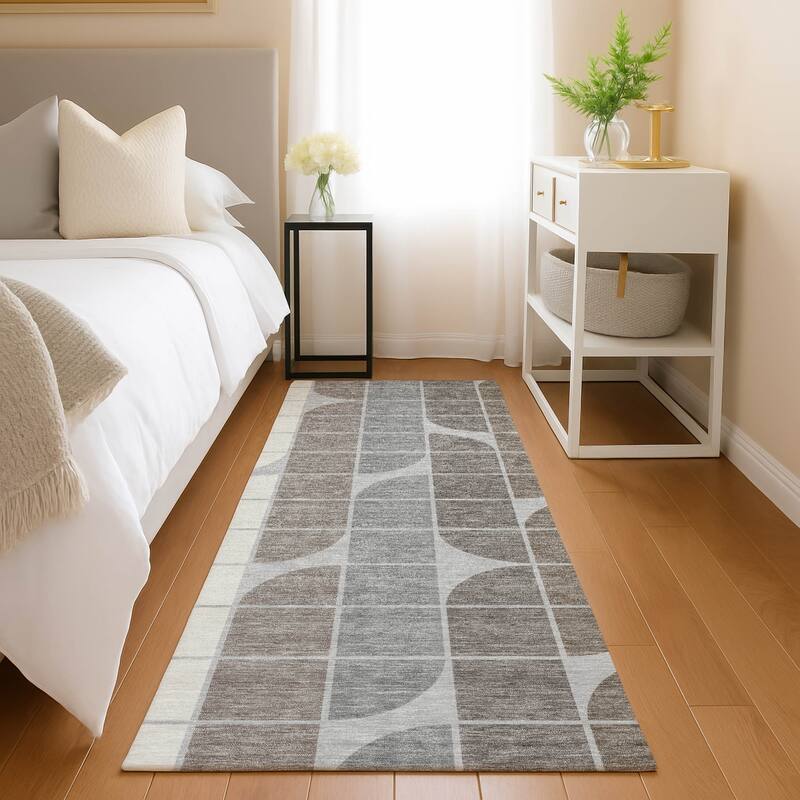 Machine Washable Indoor/ Outdoor Modern Finch Chantille Rug