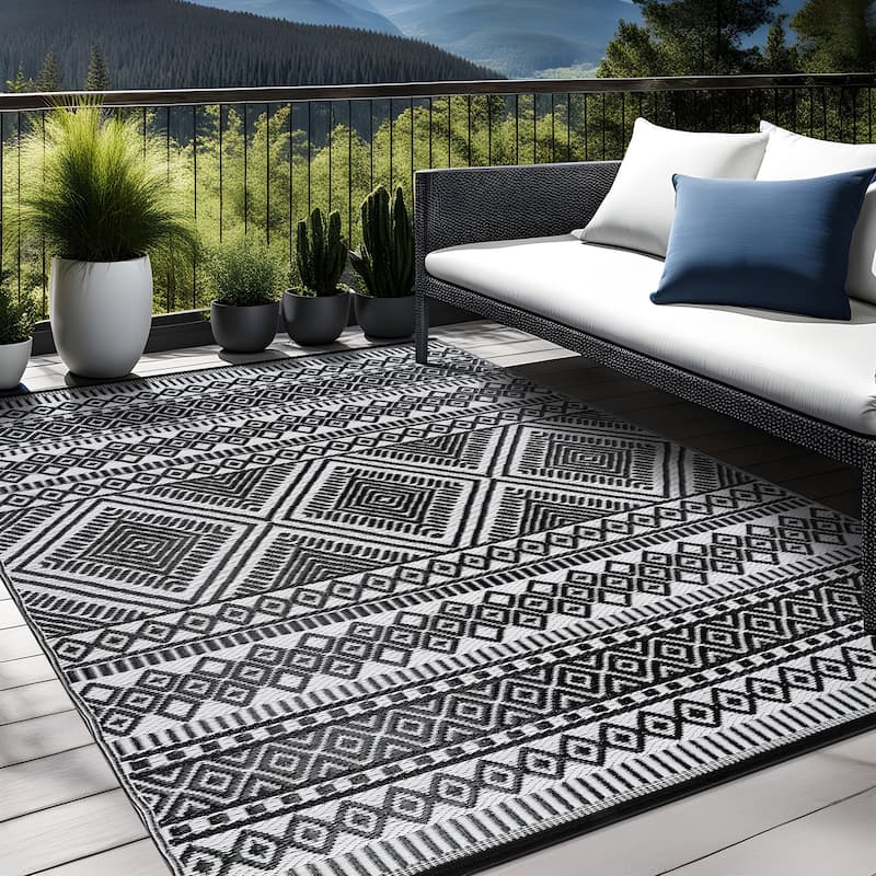Beverly Rug Reversible Mats Plastic Outdoor Rug for Camping, Patio, Backyard, RV, Picnic, Deck