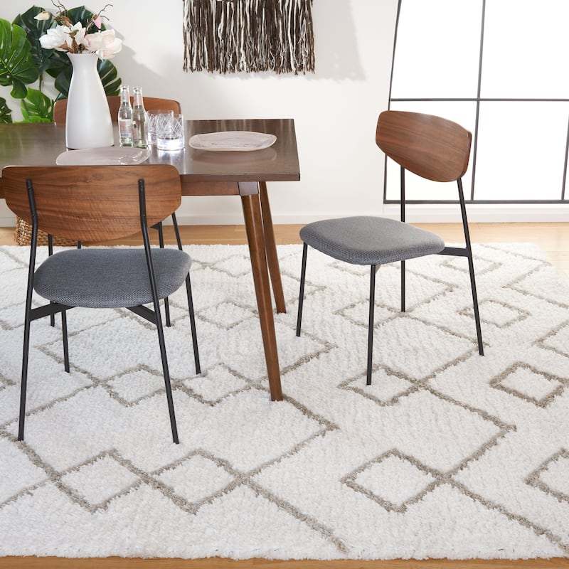 SAFAVIEH Handmade Toronto Shag Welmoet Polyester Rug