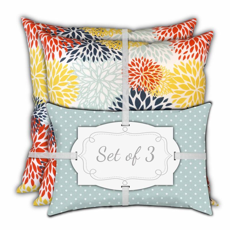 HomeRoots Set Of Three 18" X 18" Seafoam And White Blown Seam Floral Throw Indoor Outdoor Pillow - 18.25