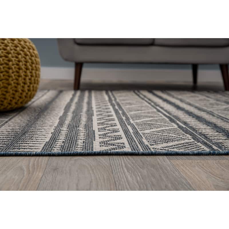 World Rug Gallery Geometric Bohemian Indoor/Outdoor Area Rug