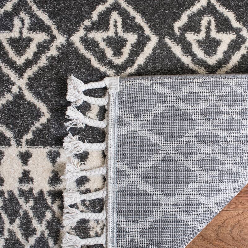 SAFAVIEH Kasbah Mihoko Moroccan Tassel Rug