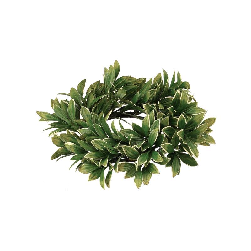 Plastic Variegated Boxwood Candle Ring 10"