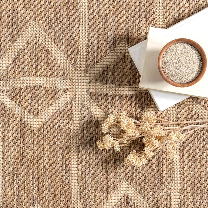 Nuloom Saunders Geometric Indoor/Outdoor Area Rug