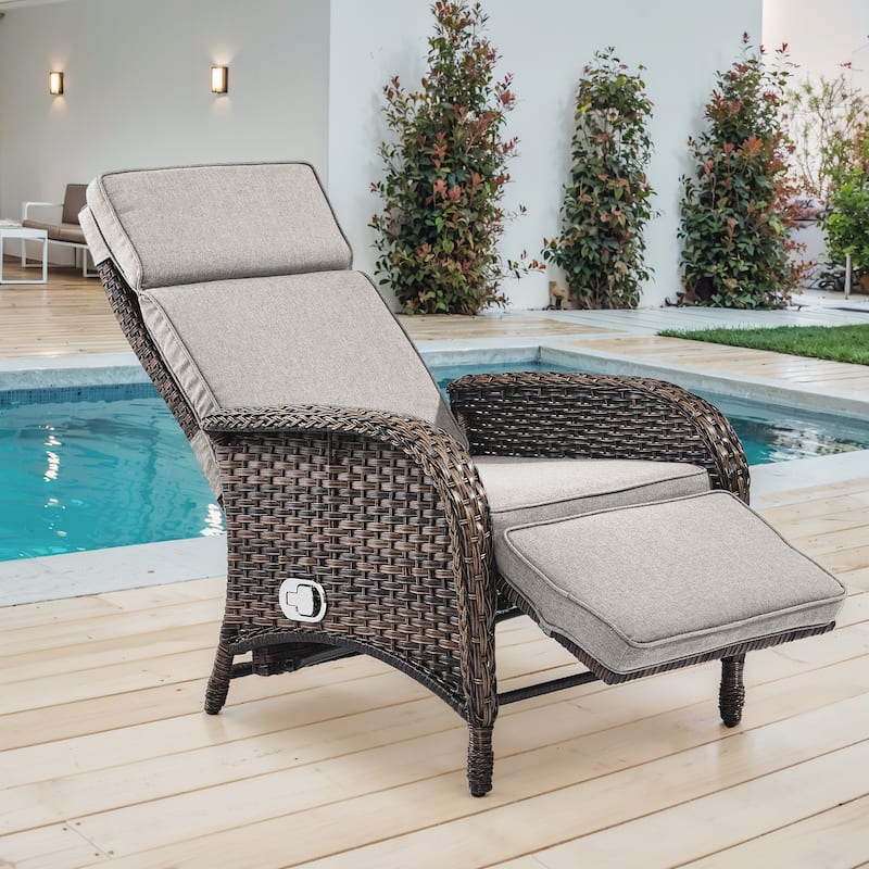 Outdoor Wicker Reclining Lounge Chair Patio Rattan - Brown - Beige