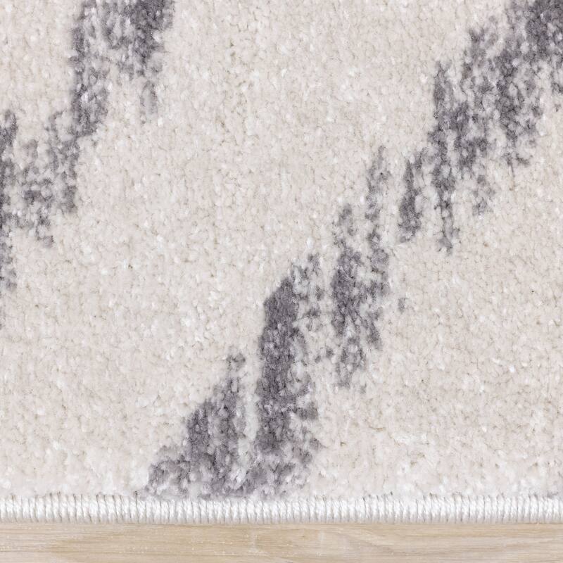 Brookfield Collection - Faded Grey/Cream Zig Zag Rug