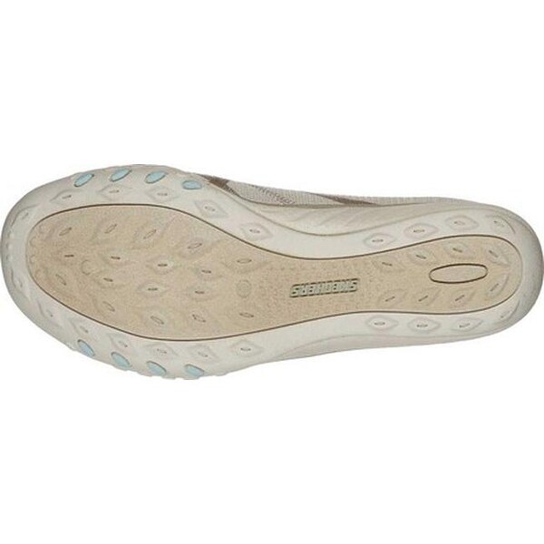skechers relaxed fit breathe easy a look