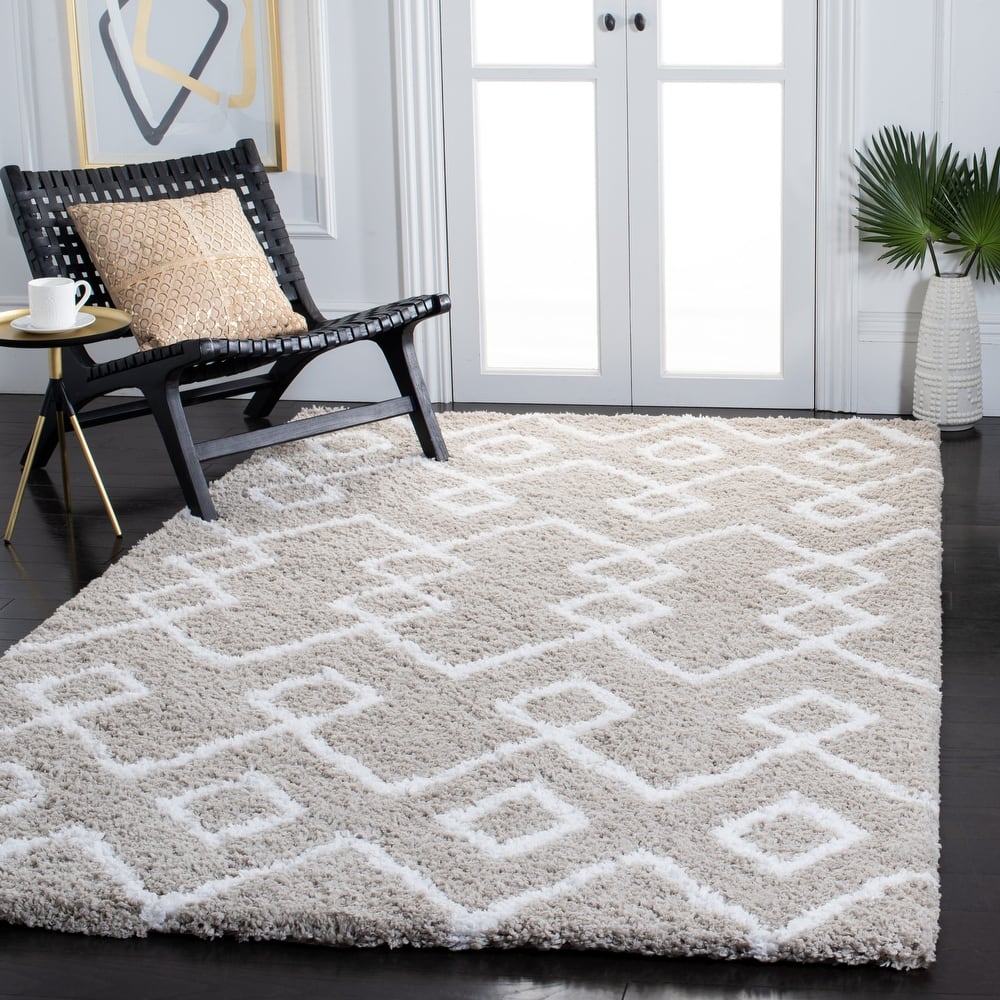 SAFAVIEH Handmade Toronto Shag Shaniqua Polyester Rug