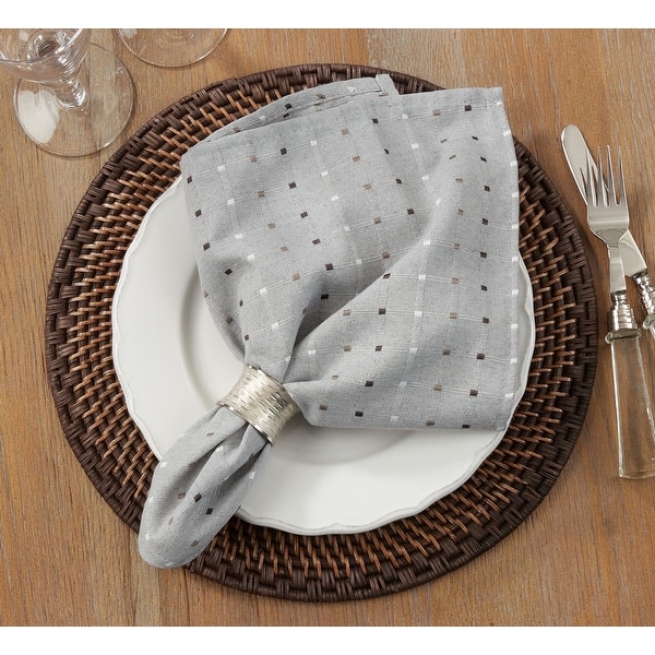 https://ak1.ostkcdn.com/images/products/is/images/direct/75a29ccbc020b021d1cee21e098355578ed29ee3/Stitched-Line-Design-Cotton-Blend-Napkins-%28Set-of-4%29.jpg?impolicy=medium