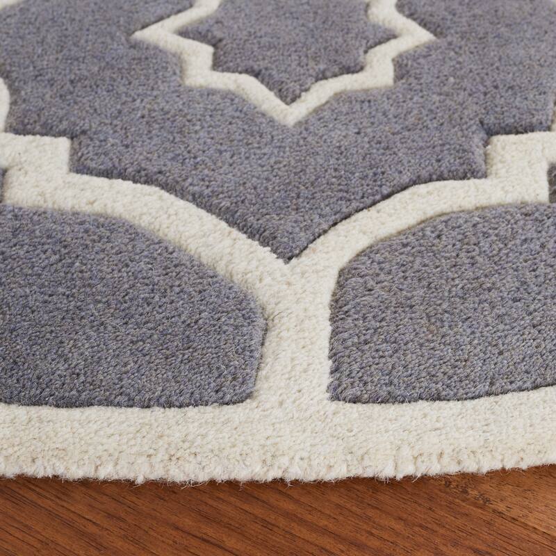 SAFAVIEH Handmade Chatham Franziska Modern Wool Rug