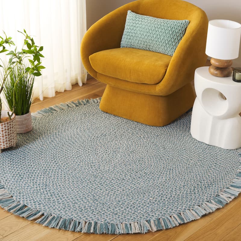 SAFAVIEH Handmade Braided Marica Wool Rug - 5' Round - Blue/Ivory