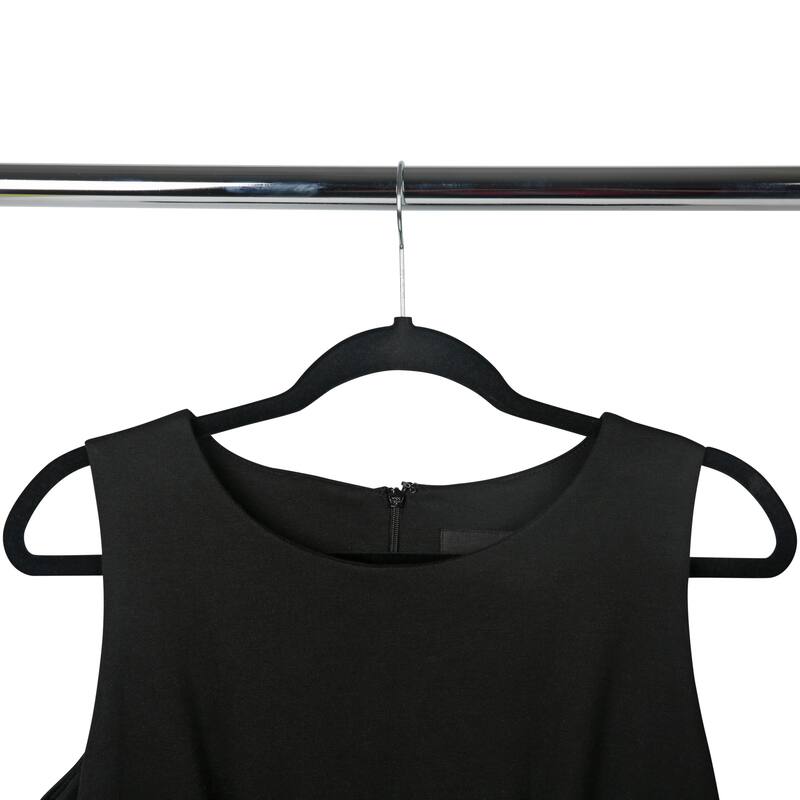 10 Super Slim Velvet Huggable Hangers in Black - 1.97" x 17.72" x 9.25"