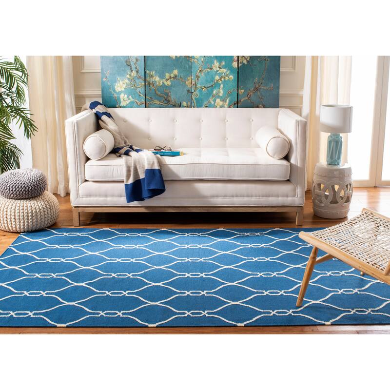 SAFAVIEH Handmade Flatweave Dhurries Annmari Modern Wool Rug