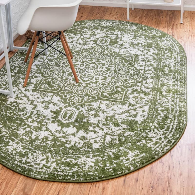 Traditional Brenda Collection Area Rug - Green - 5'x8' Oval