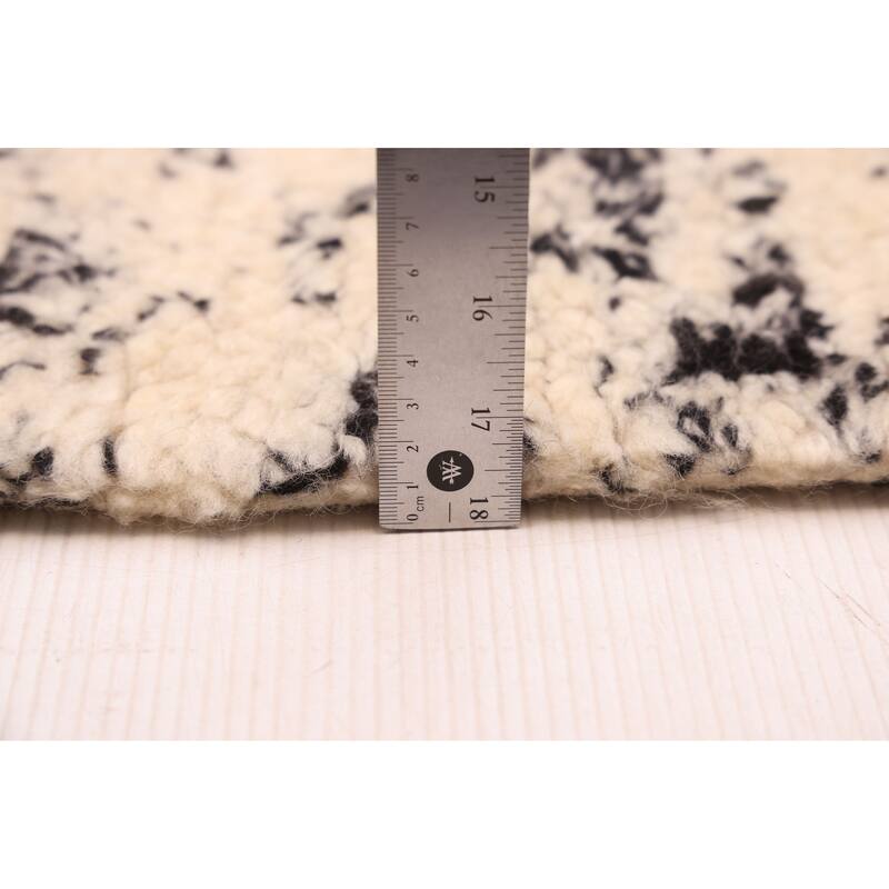 ECARPETGALLERY Hand-knotted Tangier Cream Wool Rug - 5'1 x 7'10