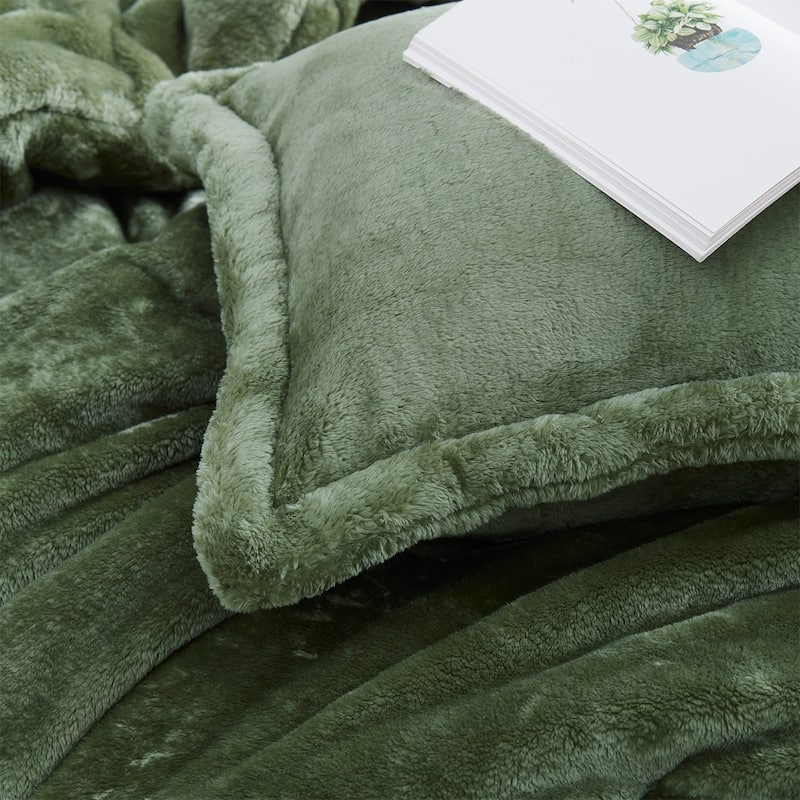 Softer than Soft® - Coma Inducer® Oversized Comforter Set - Double Plush Montana Green