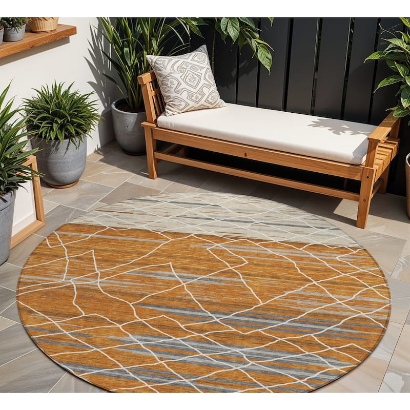 HomeRoots Striped Modern Rectangle Outdoor Rug - 8' Round