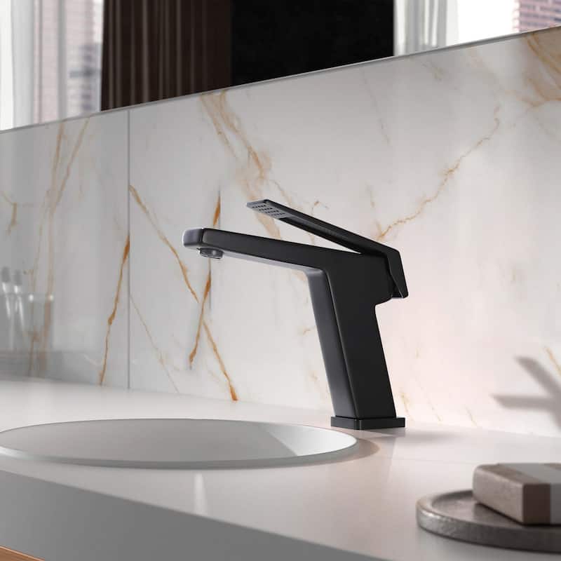 Solid Brass Single Hole Single-Handle Bathroom Sink Faucet