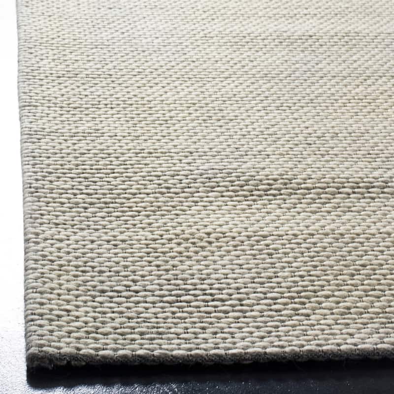SAFAVIEH Handmade Natura Refiqe Wool Rug