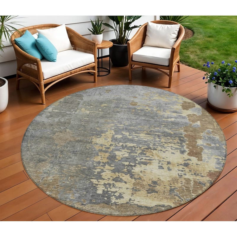 HomeRoots Abstract Transitional Rectangle Outdoor Rug - 8' Round