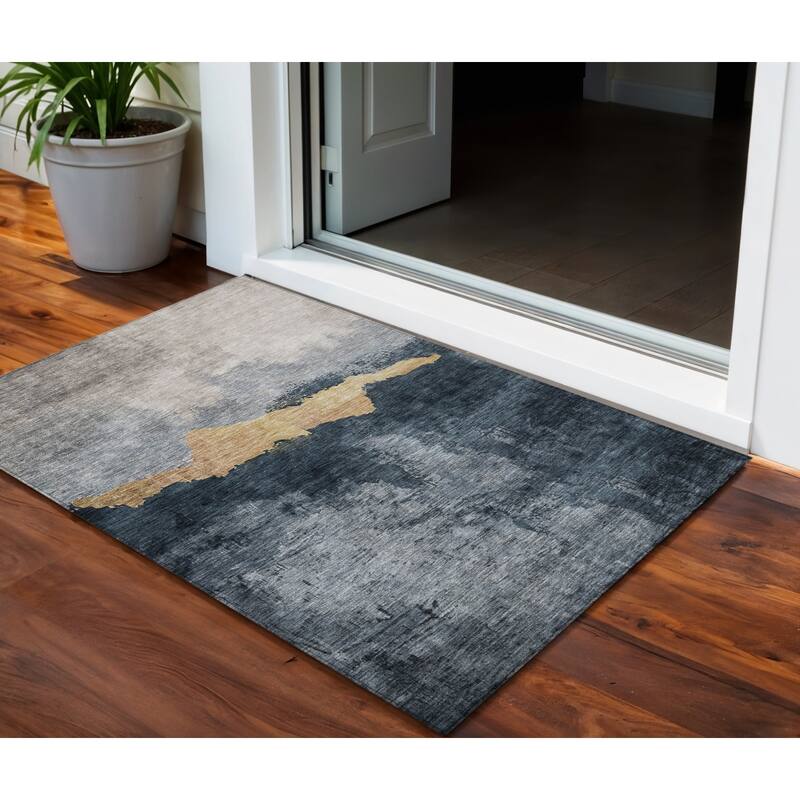 HomeRoots Abstract Transitional Rectangle Outdoor Rug - 3' x 5'