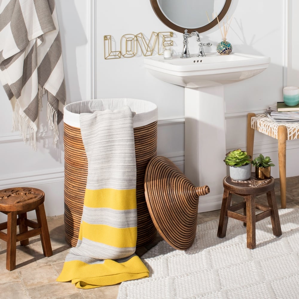 SAFAVIEH Hrissonka Rattan White Wash Storage Hamper with Liner - 19.5" x 19.5" x 33.1" - 20Wx20Dx33H