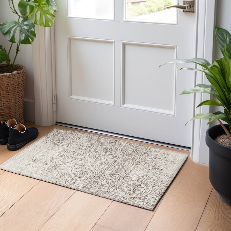 Premium Washable Super Soft Vanishing Medallion Mayfield Rug - Taupe - 1' 8" x 2' 6"