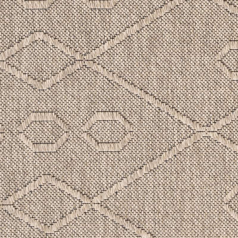 Alameda Solid Color Geometric Machine Washable Indoor Area Rug
