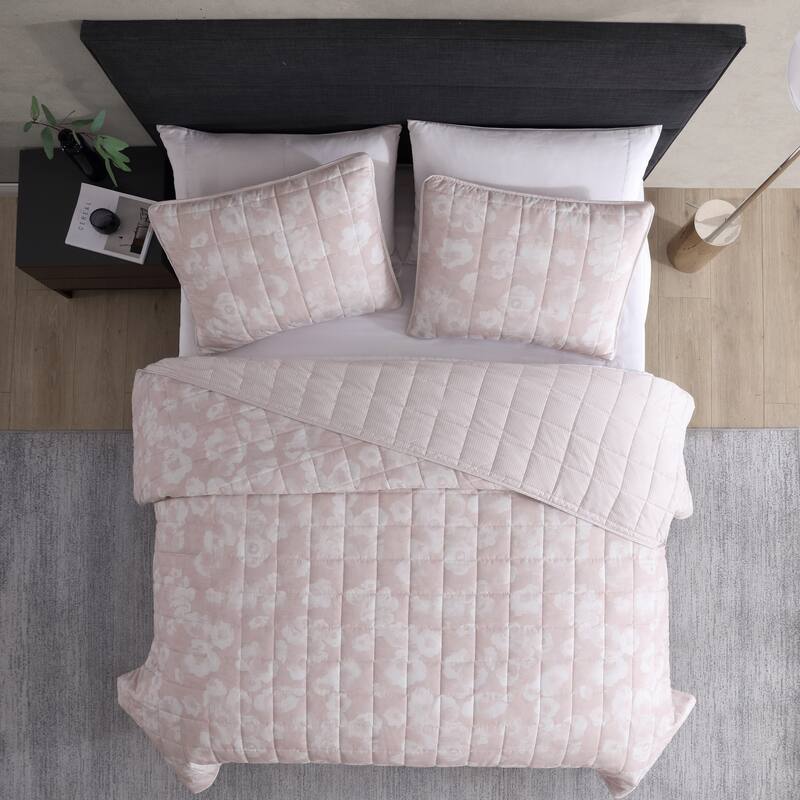 Kenneth Cole New York Madison Floral - Pink Quilt & Sham Set