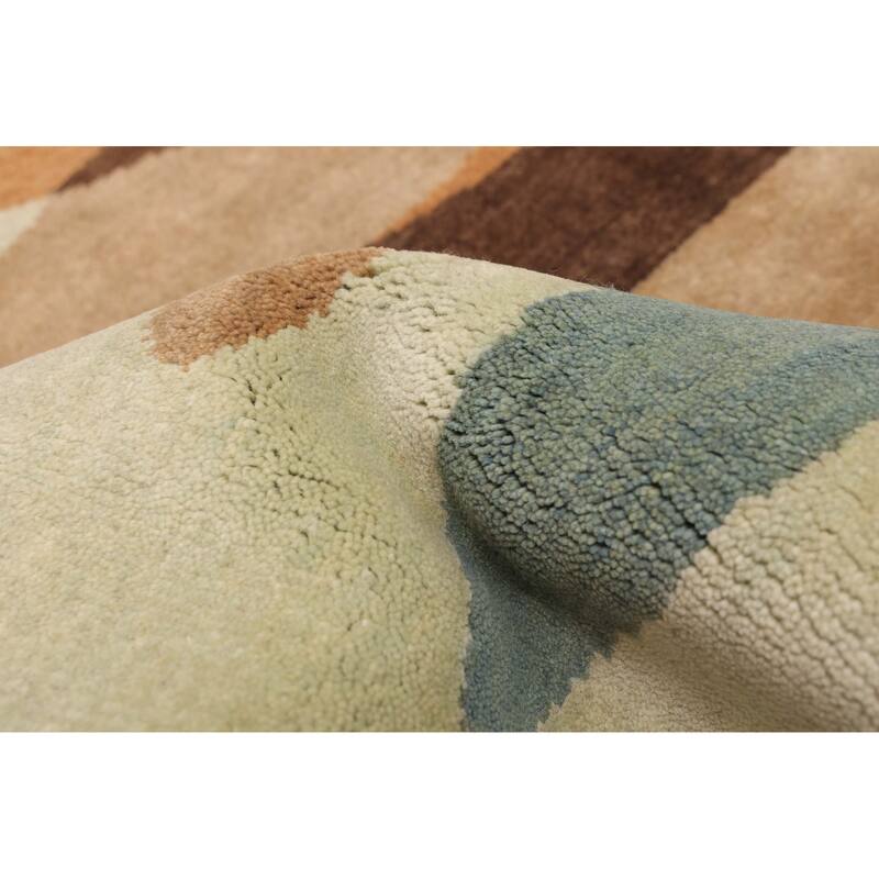 ECARPETGALLERY Hand-knotted Peshawar Ziegler Light Green Wool Rug - 5'1 x 6'10