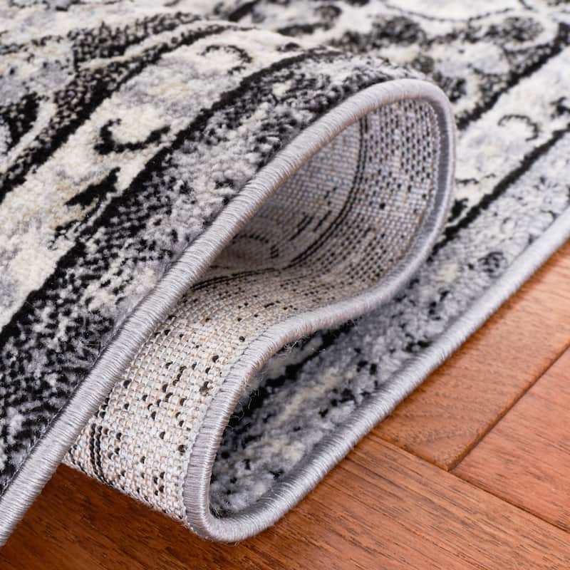 SAFAVIEH, Brentwood Myong Traditional Rug - 5'3" x 7'6"