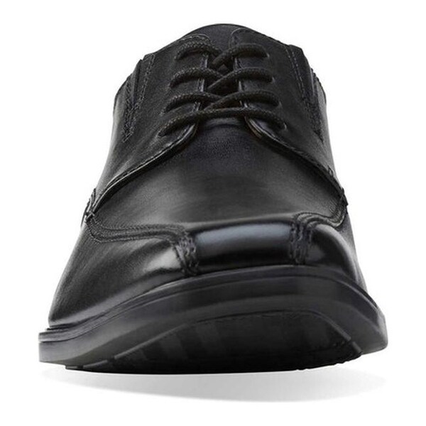 clarks men's tilden walk derbys