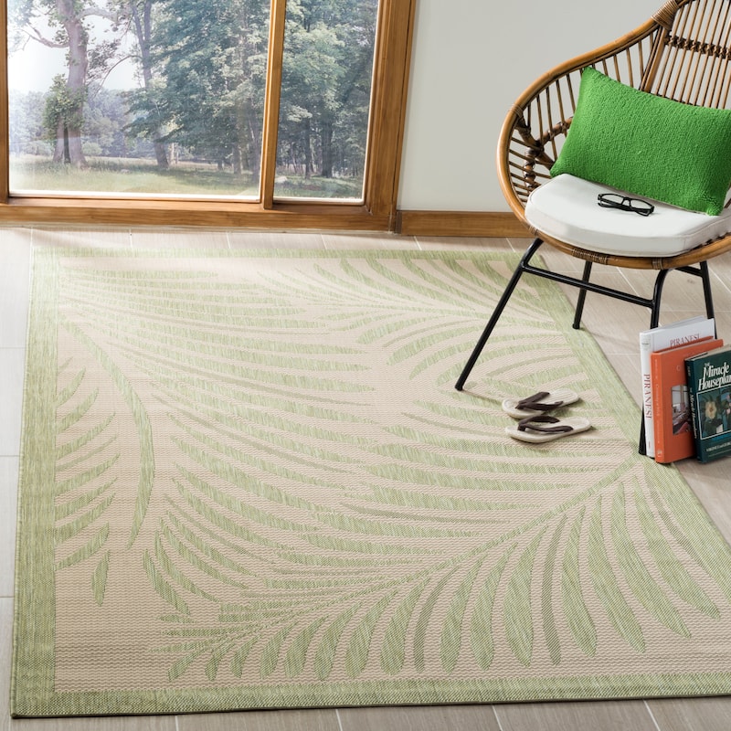 Martha Stewart by SAFAVIEH Tropic Palm Indoor/ Outdoor Waterproof Rug