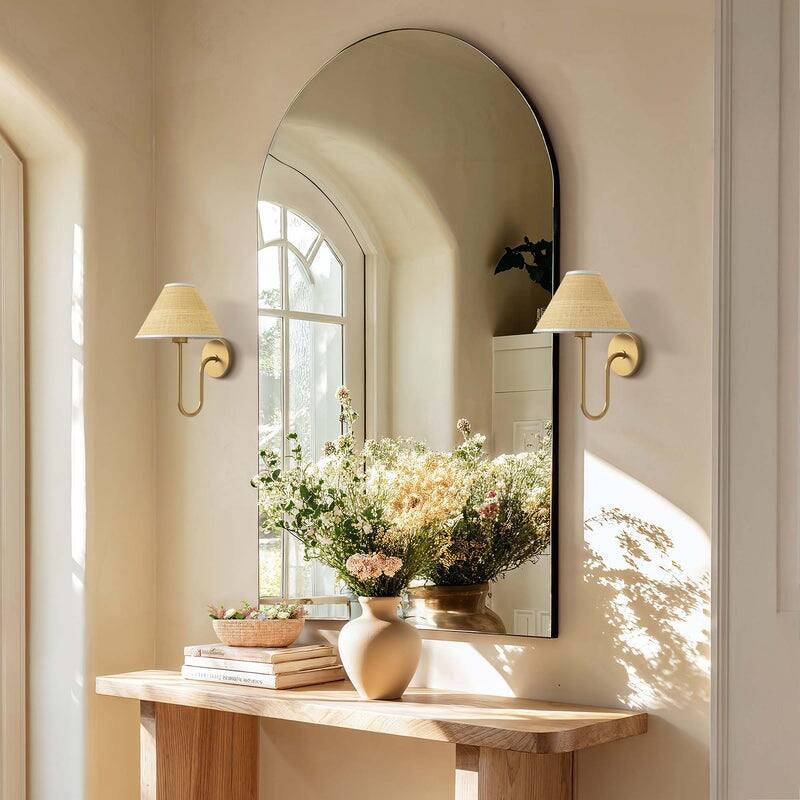 Mysa Wall Light Sconce - Metal, Raffia & Natural Beige, Gold Wall Sconce for Bedroom or Bathroom in Modern, Mid-Century Style