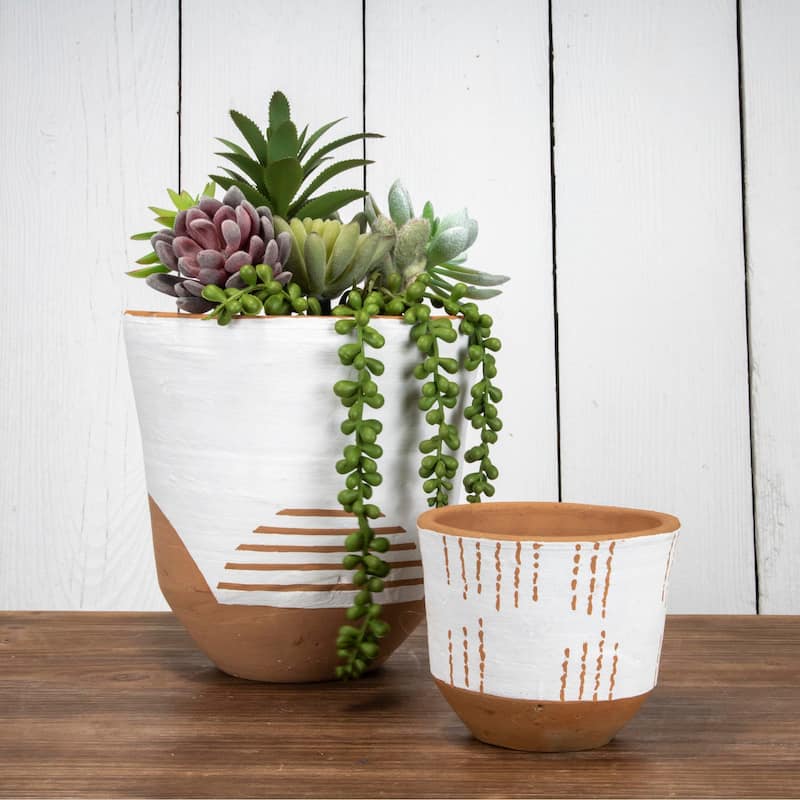 Foreside Home & Garden Large Natural Terracotta Painted Planter