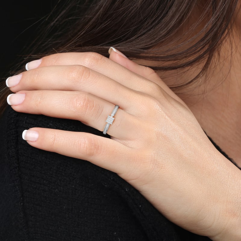 10k White Gold 1/10ct TDW Diamond Cluster Engagement Ring