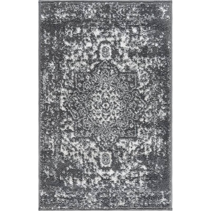 Traditional Brenda Collection Area Rug