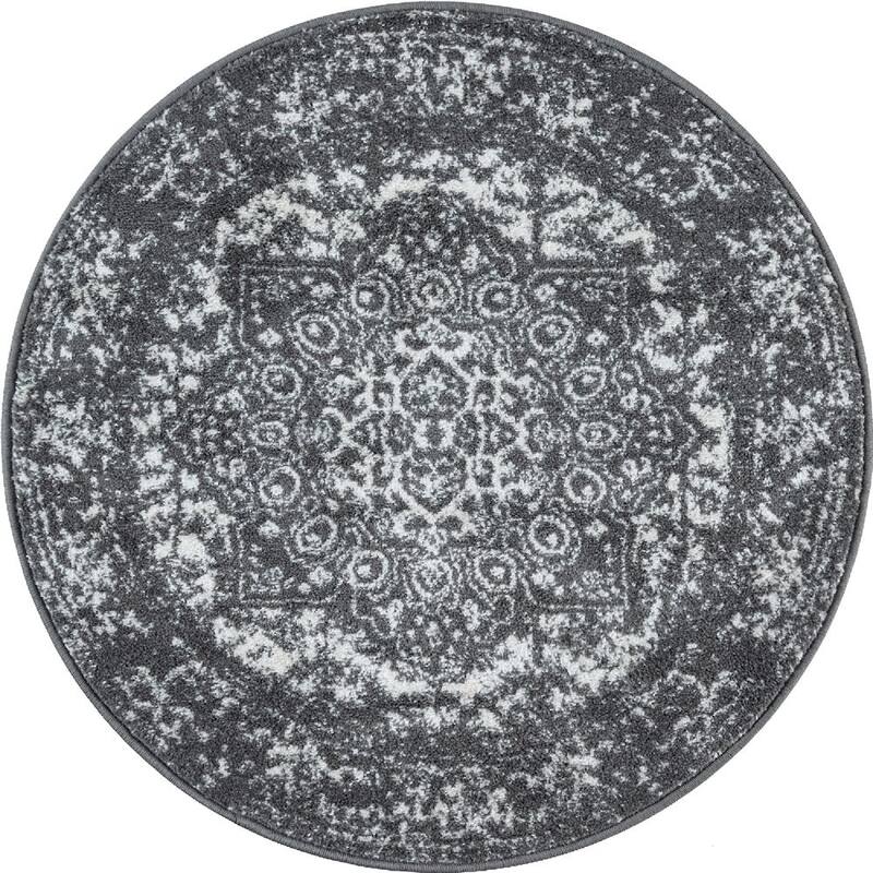 Traditional Brenda Collection Area Rug