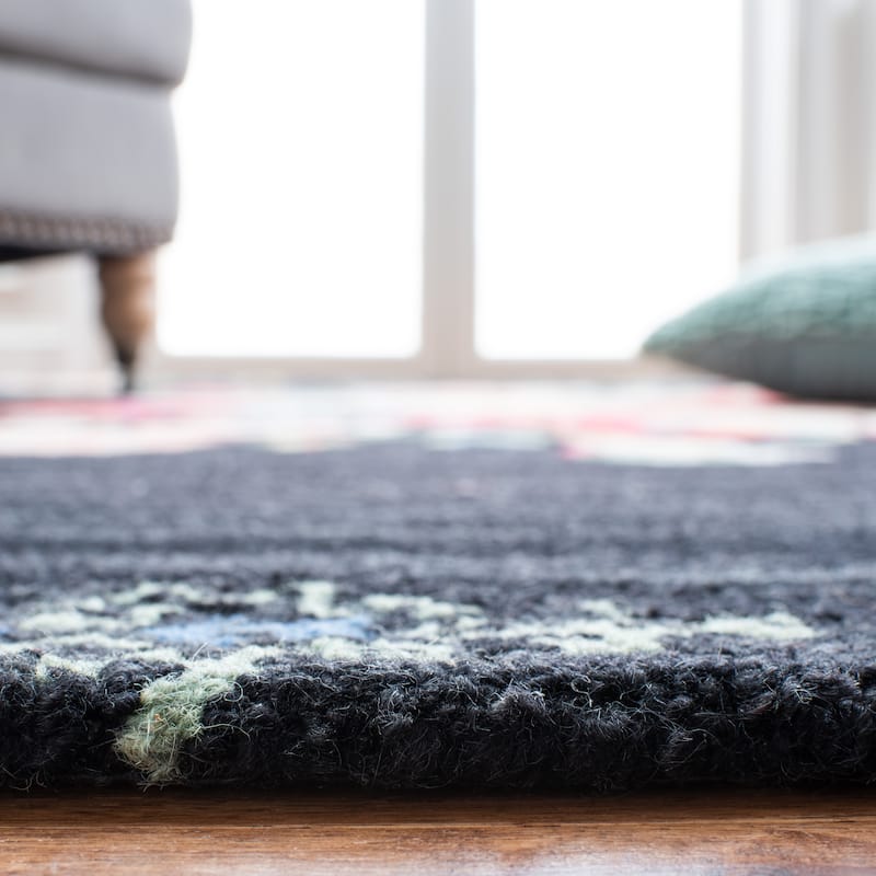 SAFAVIEH Handmade Blossom Miral Country Floral Wool Rug