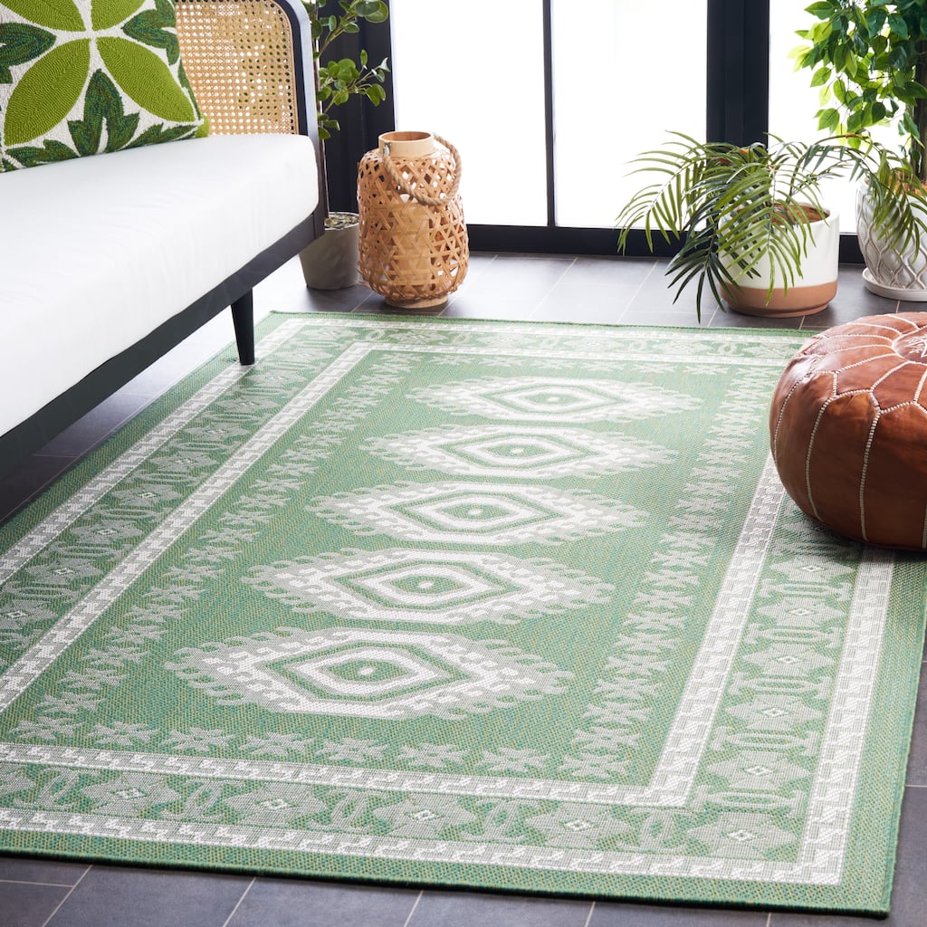 SAFAVIEH Bermuda Onoria Geometric Indoor/Outdoor Waterproof Rug