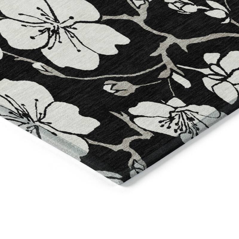 HomeRoots Floral Transitional Rectangle Outdoor Rug