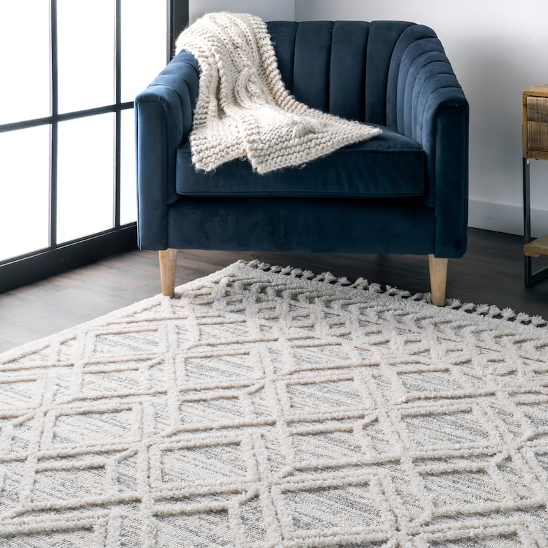 Nuloom Ansley Moroccan Lattice Tassel Area Rug