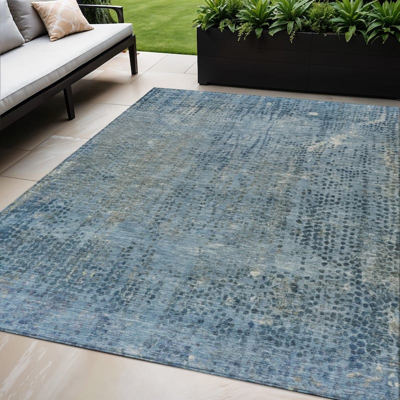 HomeRoots Abstract Transitional Rectangle Outdoor Rug - 5' X 8'