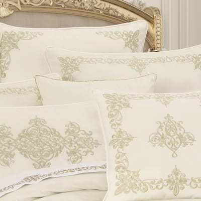 Noelle Winter White 18 Inch Square Decorative Throw Pillow