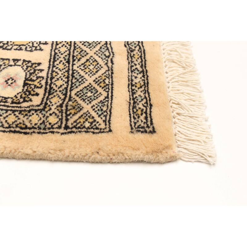 ECARPETGALLERY Hand-knotted Peshawar Bokhara Beige Wool Rug - 3'1 x 5'0