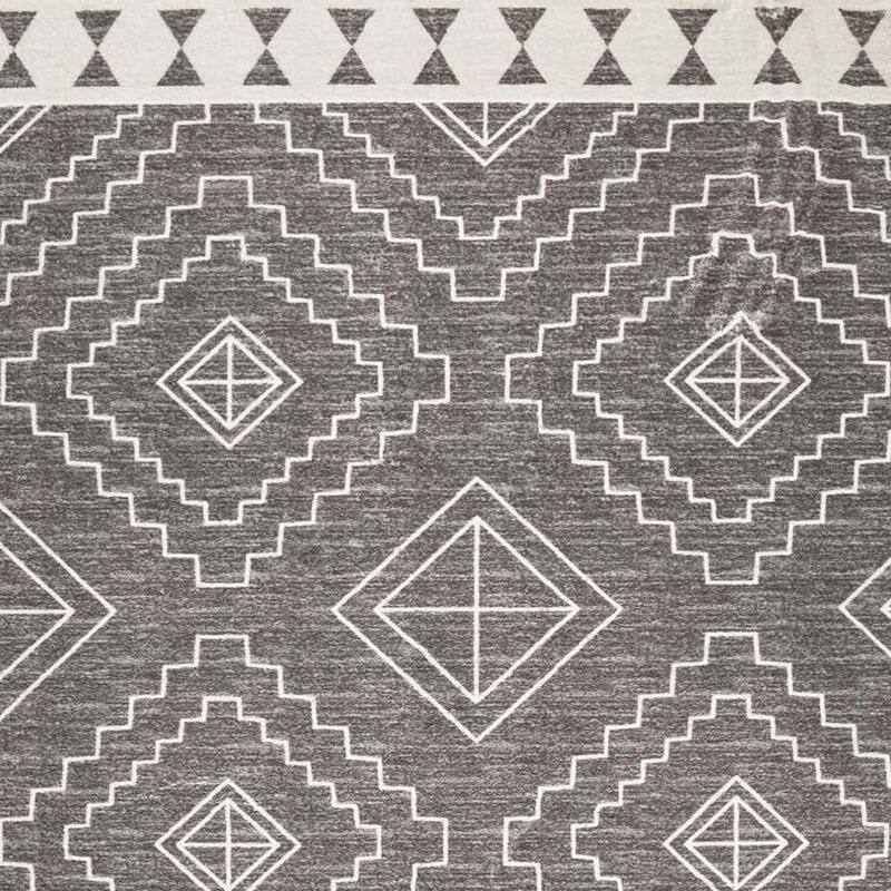 HomeRoots Geometric Modern, Contemporary Rectangle Area Rug